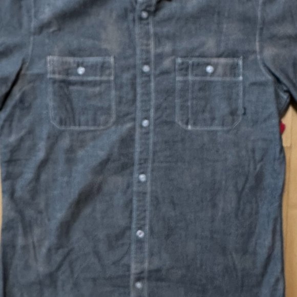 Men's Short Sleeve Shirt - Picture 4 of 10